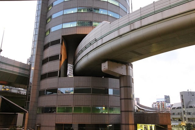 Keunikan gedung jalan raya Osaka