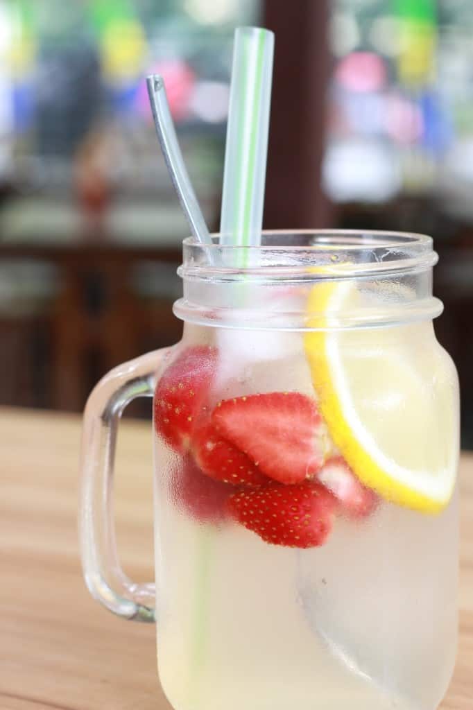 Fress Lemon & Strawberry Mocktail